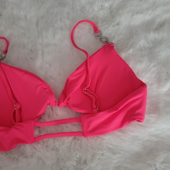 🏖BEBE BRAND NEW BIKINI TOP AND BOTTOM SIZE M - Picture 5 of 7